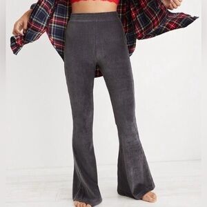 Aerie Groove On velour ribbed flare sweatpants gray medium READ